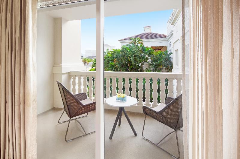 Hyatt Ziva Rose Hall -